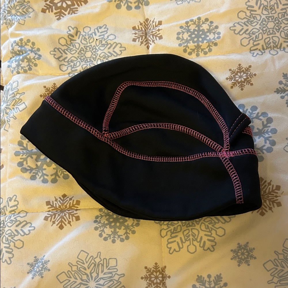 Girls’ Lands' End Black Polartec Beanie with Pink Stitching